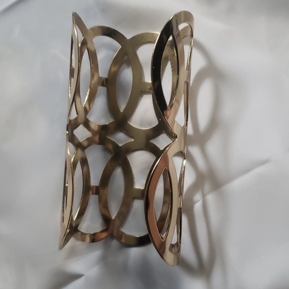 Intricate Metal Cuff Bracelet - Picture 2 of 3